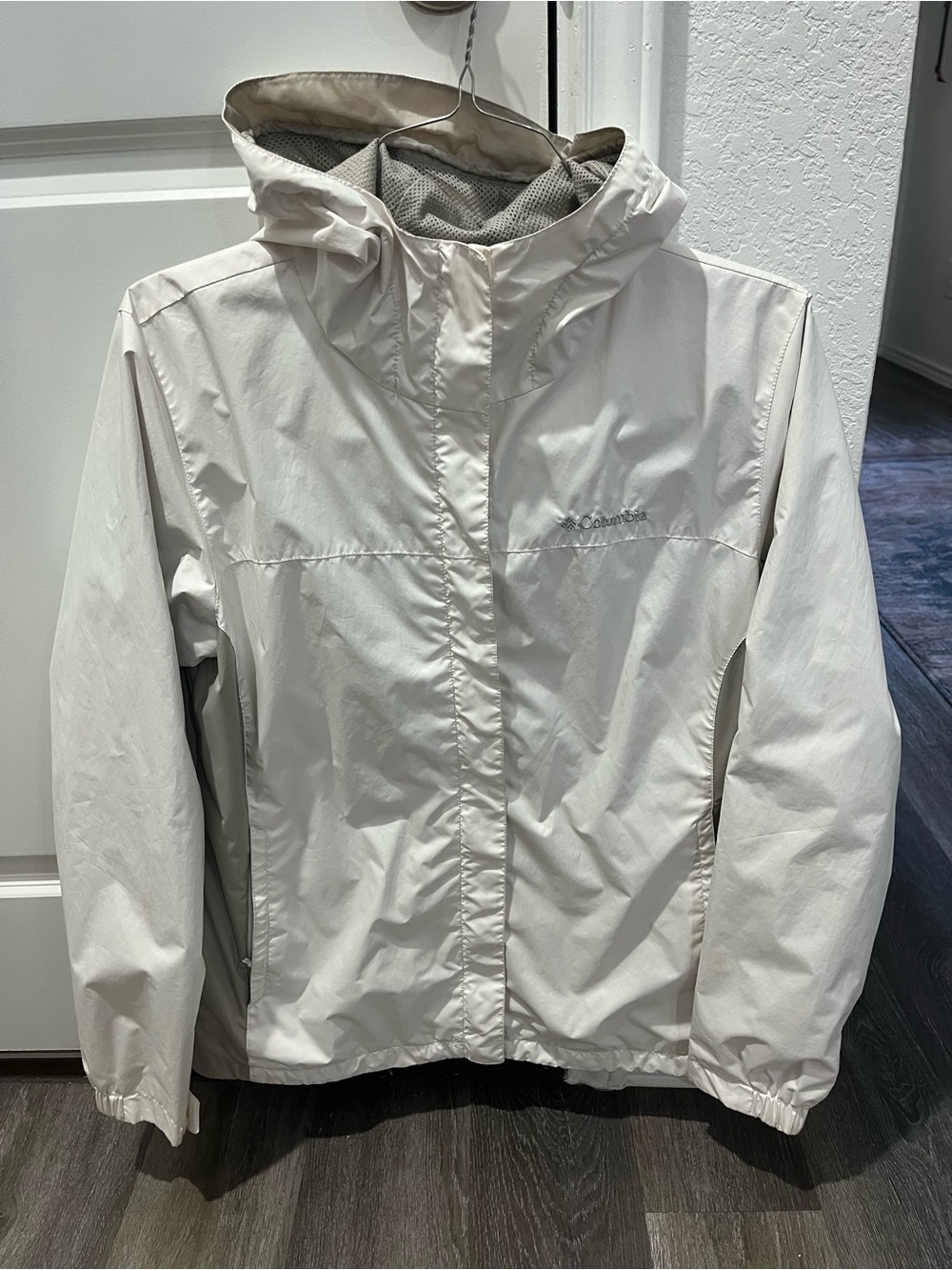 Columbia Women's Lightweight Hooded Windbreaker Jacket